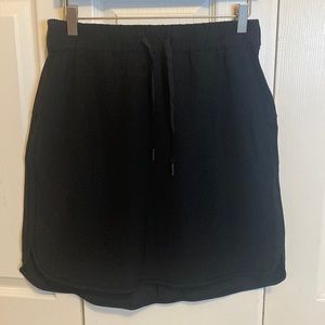 NWOT Lululemon On the Fly Skirt